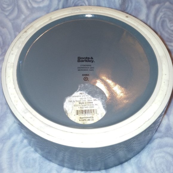 Dog bowl NWT Target Note: there is a chip on this dog bowl Boots & Barkley Stone - Picture 5 of 9